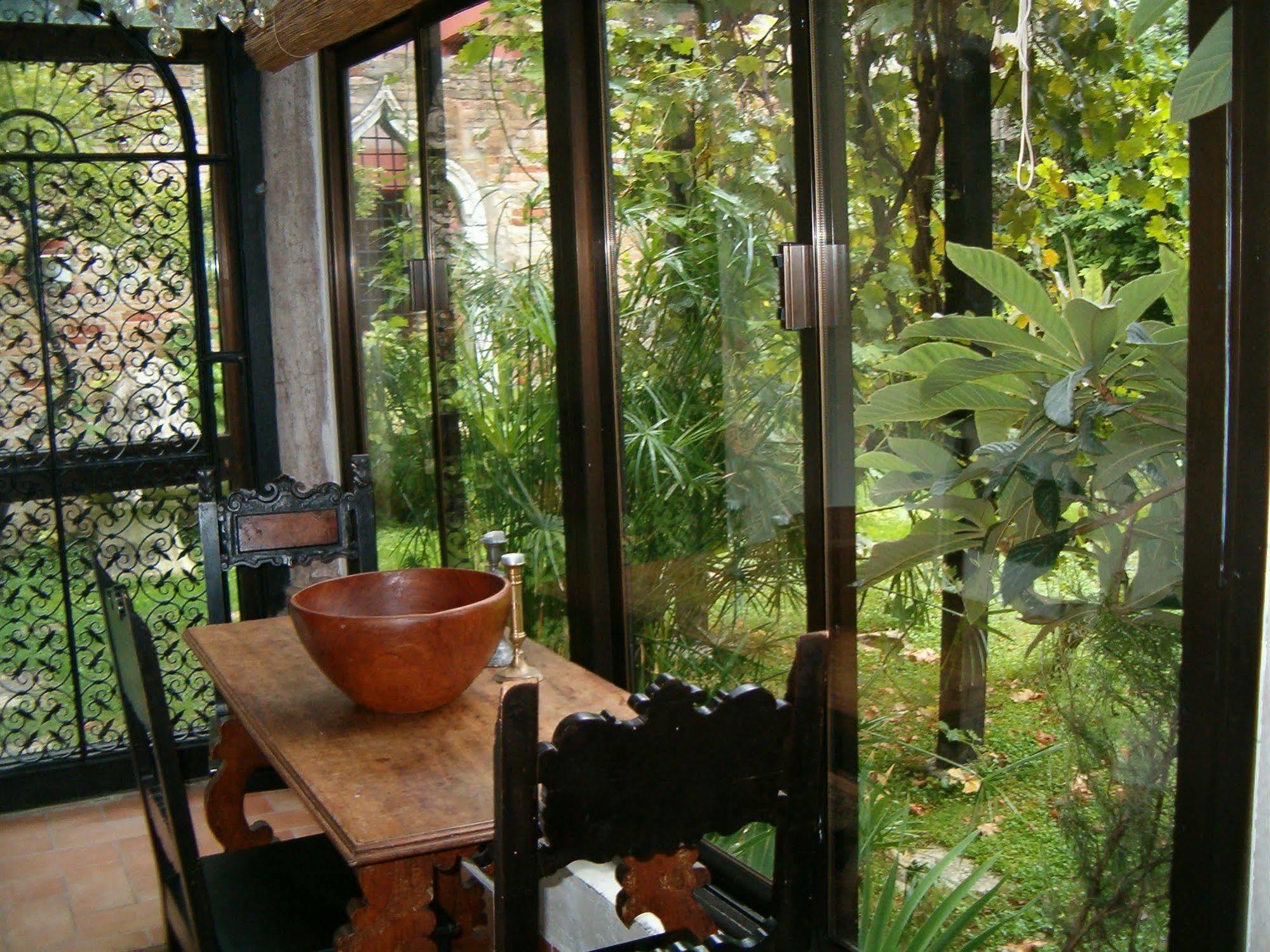 Garden Ca' Rezzonico Venedig